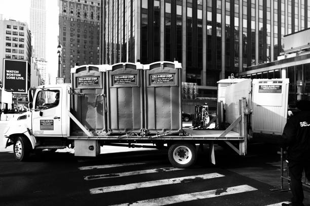 Best Porta potty delivery and setup  in Willmar, MN
